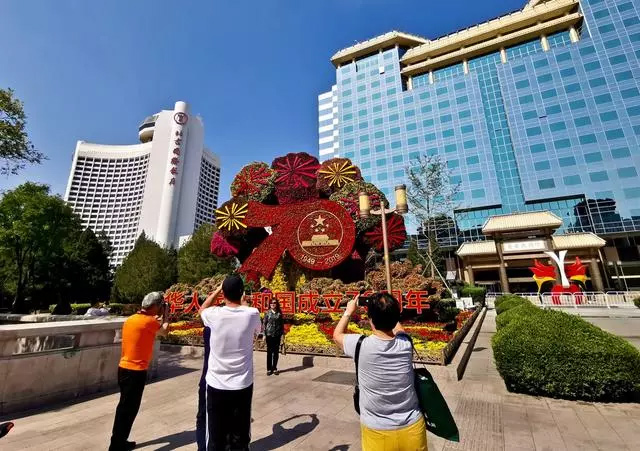 先進技術 完美質(zhì)量 南昌礦機大型GC旋回破碎機順利試車